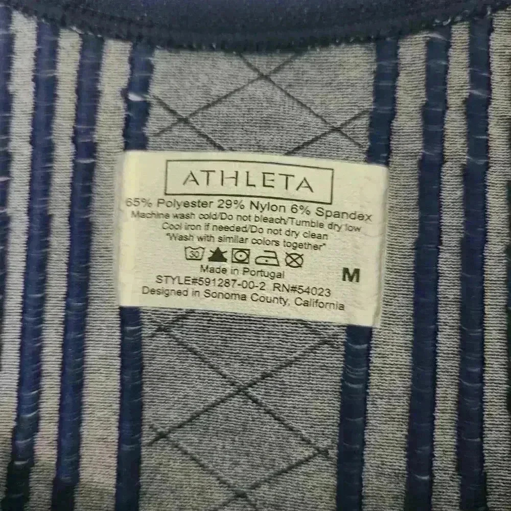 Athleta Finish Fast Line Tee Active Run Gym Sports ruched Top Size Medium - Picture 4 of 9